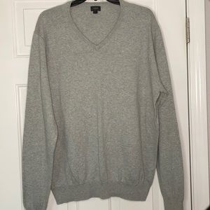 Men’s J.Crew V-neck Sweater. Size large. Worn twice. Light gray.